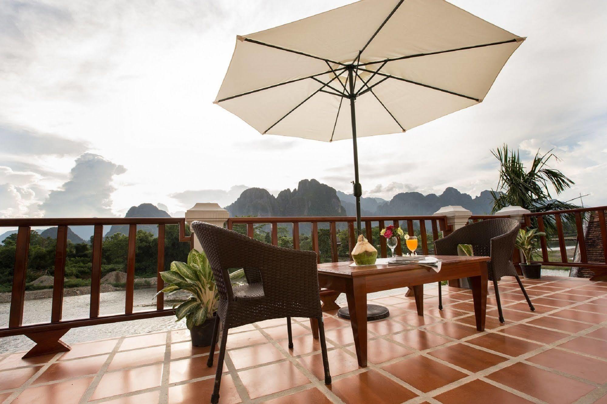 Thavisouk Riverside Hotel Vang Vieng Eksteriør bilde