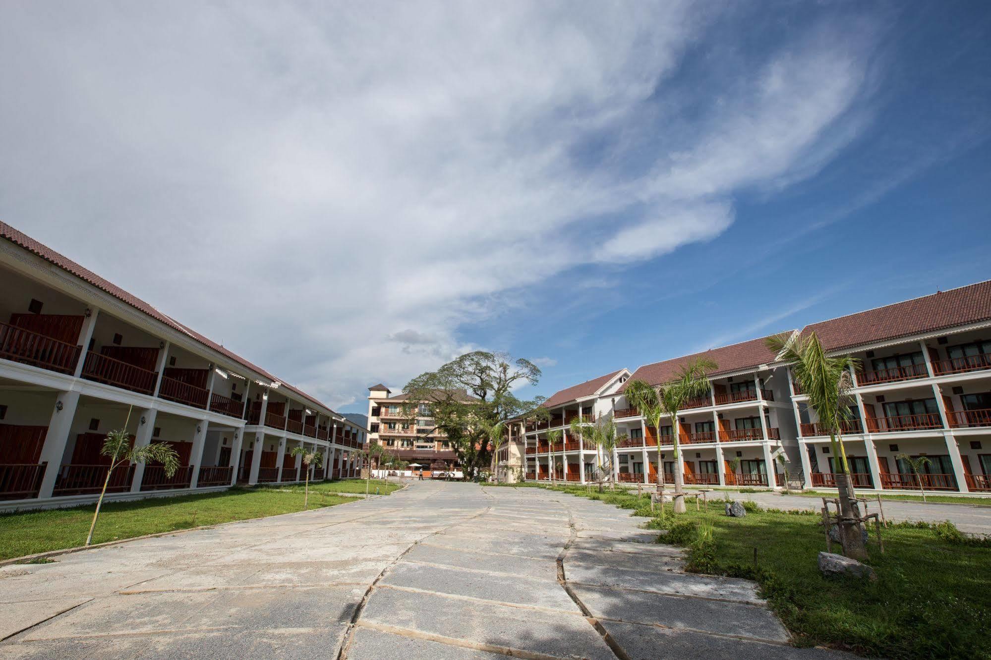 Thavisouk Riverside Hotel Vang Vieng Eksteriør bilde